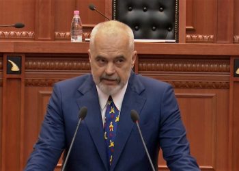 “Është bërë gazi i botës, parlamenti të ushtrojë pa ngurrim vullnetin e mbi 90 % të shqiptarëve”. Fjala e Ramës për shkarkimin e Metës