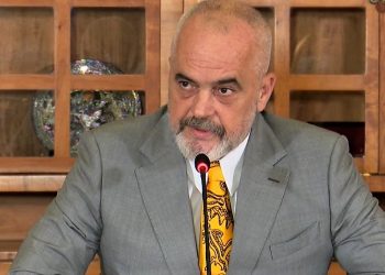 Krimet në bregdet, Rama: “Plazhet janë popullit. Hasen vështirësi, se jo të gjitha subjektet private duan ta kuptojnë si funksionon procesi.”