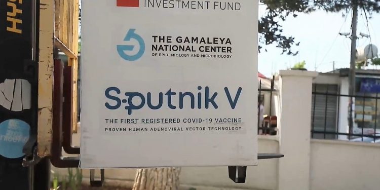 Mbërrijnë dhe 25 mijë doza Sputnik. Manastriliu apel qytetarëve të aplikojnë për vaksinë tek e-albania