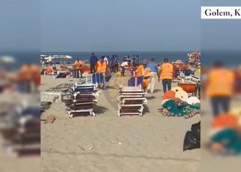 Operacioni “Bregdeti ynë”, policia heq 550 shezlongë dhe 280 çadra pa leje