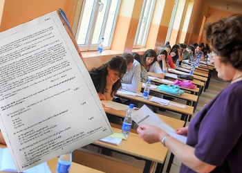 Maturantët në provim Letërsie, teza del onlajn