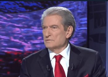 Berisha: “Yuri Kim t’u kërkojë ndjesë shqiptarëve. Barin t’ia çojë Edi Ramës, se ai e pëlqen shumë një lloj bari”