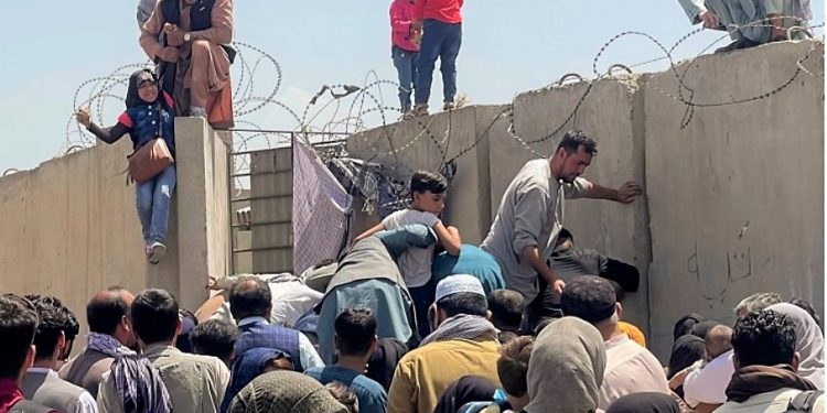 Refugjatët afganë/ Evropa e paqartë për pritjen e tyre. Shqipëria dhe Kosova jehonë në mediet botërore për hapjen e dyerve