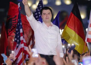 Rama prezanton qeverinë e re, reagon Basha