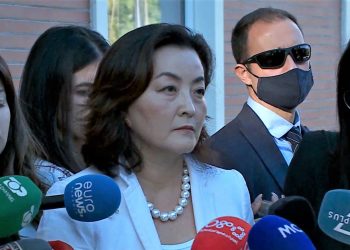 Yuri Kim u bën thirrje demokratëve të shohin përpara: “Nuk ecet  me një këmbë tek e shkuara”
