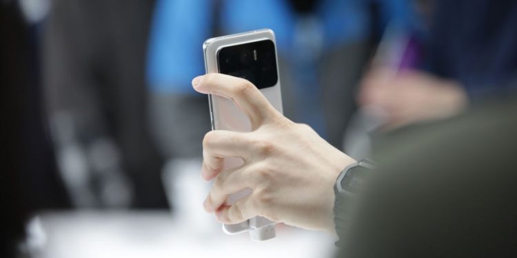 Lituania u bën thirrje qytetarëve t’i hedhin poshtë smartfonat Xiaomi dhe Huawei. “Eksportojnë të dhënat dhe censurojnë komunikimin”