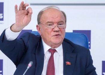 Habit kreu i Partisë Komuniste Ruse. Deklaron se Jezusi ka qenë komunisti i parë në  botë