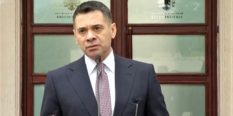 Çmimi i energjisë/ Ahmetaj i paqartë se ç’do të ndodhë me biznesin e madh e të mesëm