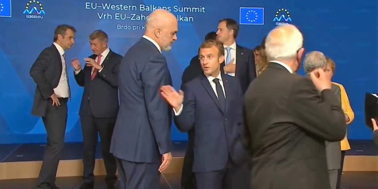 Krerët e Evropës mblidhen në Slloveni për fatin e anëtarësimit të Ballkanit Perëndimor. Rama krah Rutte-s, Macron-it dhe Orban-it (foto)