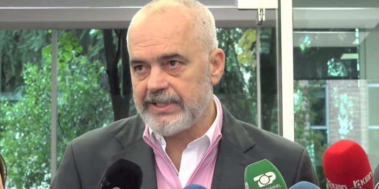 Punësimet me partishmëri, Rama: “Deputetët nuk janë zyra pune. Janë për të dëgjuar hallet e njerëzve e t’i sjellin në grupin parlamentar”