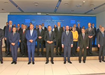 Krerët e Evropës mblidhen në Slloveni për fatin e anëtarësimit të Ballkanit Perëndimor. Rama krah Rutte-s, Macron-it dhe Orban-it (foto)