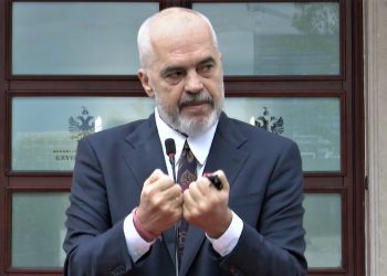 Rama pas mbledhjes së qeverisë: “Shqipëria ka ujë, prodhon energji e naftë vetë, janë broçkulla.  Qëllimi, të mbrojmë konsumatorin familjar. Ulja e tvsh nuk ndihmon”