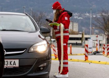 Austria vendos në karantinë rreth 2 milionë të pavaksinuar. Motiv, numri rekord i infektimeve dhe spitalet e mbingarkuara