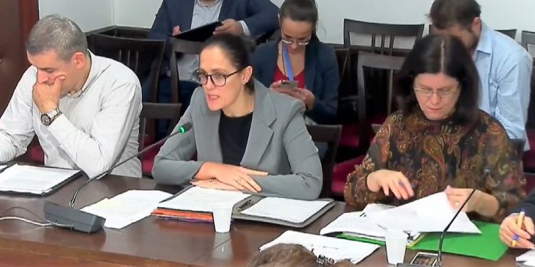 Buxheti 2022/ Ibrahimaj paraqet plan-shpërndarjen: 21.2 miliardë për infrastukturën rrugore, vetëm 3.6 miliardë për arsimin