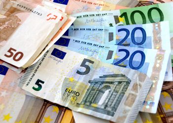 Pritet  miratimi i rregullores që mundëson transfertat ndërbankare në euro. Procesi synon të ulë ndjeshëm kostot e transfertave