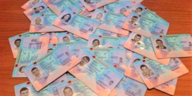 SKANDALI/ Bëhet publike lista e pagave të punonjësve në të gjithë vendin. Prokuroria nis hetimet