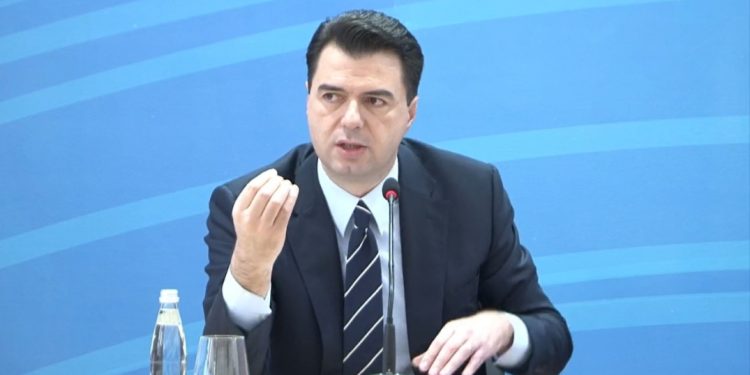 Afera e inceneratorëve, Basha: “Kjo është një skemë mafioze brenda së cilës është vetë Edi Rama, kryetarët e  bashkive të Tiranës, Elbasanit dhe Fierit, dhe Arben Ahmetaj, që firmosi 17 akte brenda 1 dite