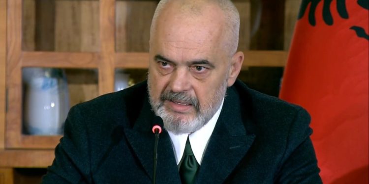 Skandali i pagave, Rama: “Është e gjitha një farsë. E kam të qartë pse u duhen pagat atyre që e hodhën listën në treg. Po të dojë Prokuroria, ia them”