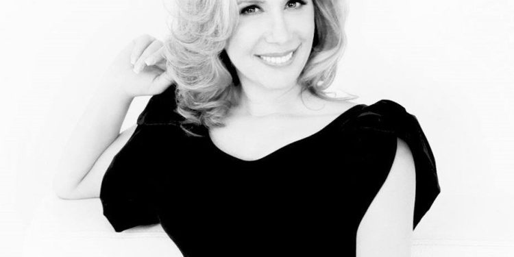 “Kam vendosur të distancohem pak nga politika në Shqipëri”/ Evi Kokalari reagon  pas përleshjes mes demokratëve