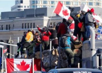 Kanada/ Vazhdojnë protestat e kamionistëve kundër vaksinimit. Trudeau lë qytetin