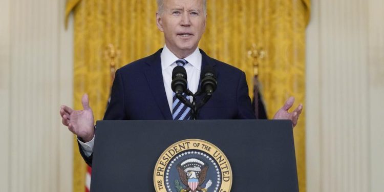 Biden deklaron sanksionet e reja ndaj Rusisë. Refuzon përjashtimin e saj nga sistemi SWIFT