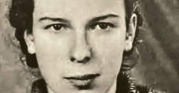 Ndahet nga jeta Kadrie Kadare, motra e shkrimtarit Kadare. Pak kohë më parë, i kish vdekur dhe i vëllai, Shahin Kadare