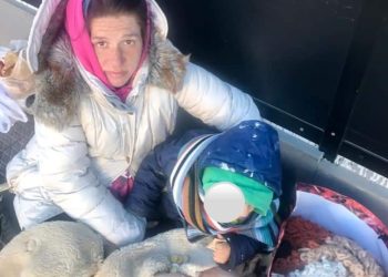 21 vjeçarja shtatzënë me një fëmijë 2 vjeç jeton rrugëve, qytetarja kërkon mbështetje për të