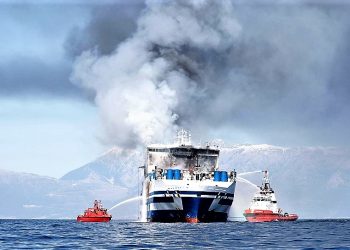 Gjendet gjallë një prej pasagjerëve në tragetin që mori flakë. Fjalët e  para: “Më thoni që jam gjallë”