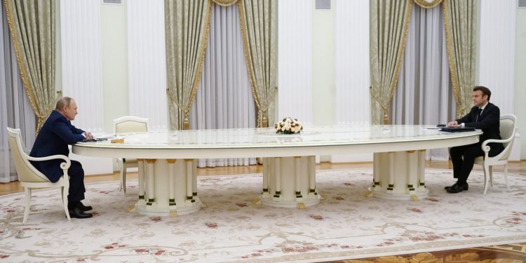 Përplasja për Ukrainën/ Putin i gatshëm për kompromis “Macron më dha disa ide që ia vlejnë”