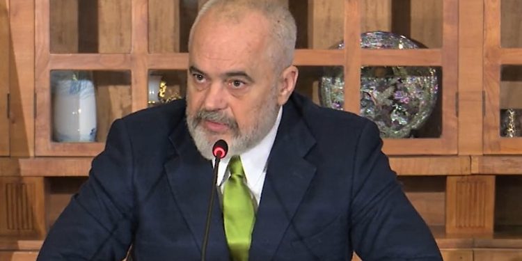 Shqipëria në krahë të Ukrainës/Rama: “Konflikti shumë i rrezikshëm, ruajmë të drejtën të themi bisedime-bisedime-bisedime”