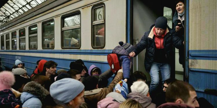 1 milionë ukrainas të larguar brenda një jave. Cilësohet si eksodi më i shpejtë ndodhur ndonjëherë