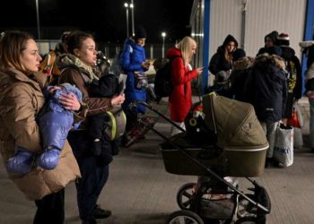 Kombet e Bashkuara mendojnë se më shumë se 10 milionë njerëz mund të lënë Ukrainën për shkak të luftës