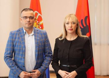 Çlirohen kontratat  e “Ballkanit të Hapur” për import-eksportin e misrit e të grurit. Krifca takohet me homologun serb