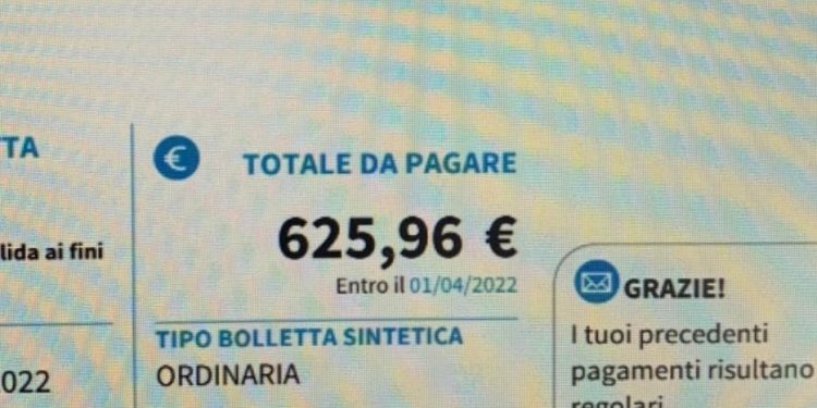 “Nuk e besova kur ju dëgjova që në Shqipëri nuk e keni rritur faturën e elektricitetit. Jam pa fjalë! Mos u mërzisni me ata që bëjnë llogaritë e rrogave tona…” Rama publikon mesazhin e emigrantit