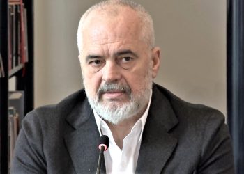 Bord qeverie edhe për çmimin e ushqimeve bazë/ Rama-furnizuesëve: “Koha për të dhënë, kush nuk zbaton çmimin e caktuar, do përballet me sanksione të rënda”