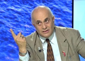 “Pse janë varfëruar shqiptarët?” Nga Artan Fuga