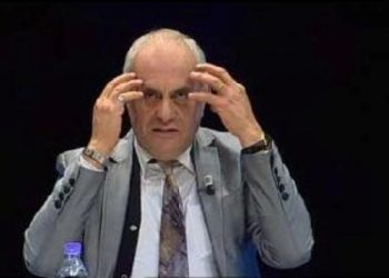 Akademiku Fuga “Është urgjente një kongres arsimi, sepse po bëhemi gjithnjë e më tepër budallenj!  Prindër zgjohuni!”