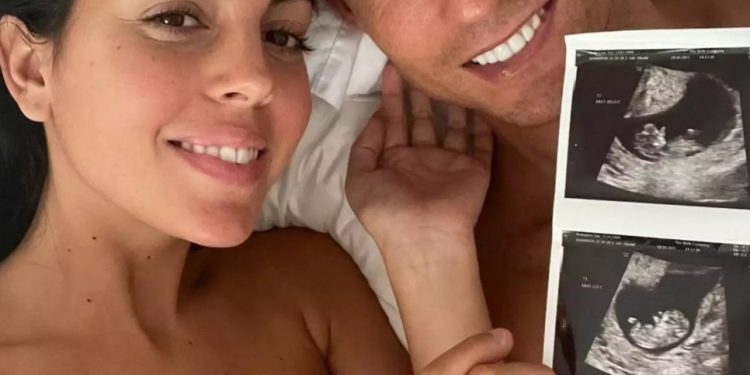 Ndahet nga jeta biri i sapo lindur i Ronaldos. Futbollisti jep lajmin e trishtë