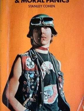 Gruaja e bariut, paniku moral dhe emisioni “Opinion”/ Nga Kristi Pinderi