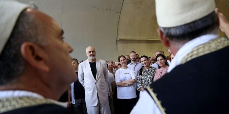 “Faktet e thjeshta të Kardhiq-Delvinë, nga Klodian Tomorri