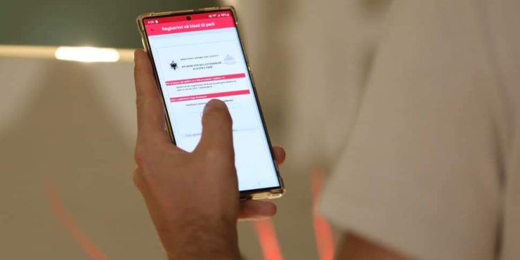 Nis nesër faza e dytë e regjistrimit të nxënësve në e-albania