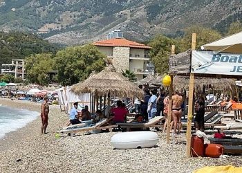 Himarë/ Vdes 5 vjeçarja, masakrohet në breg nga një skaf uji