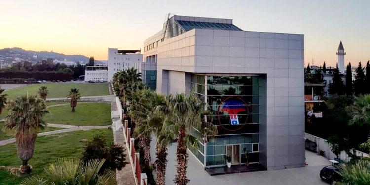 Mbyllja e shkollës “Mehmet Akif”, reagon Kushi: “Nuk plotësonte standardet e MAS”