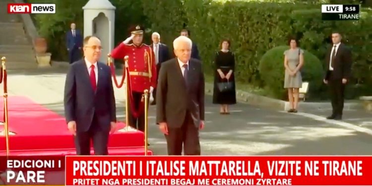 Tjetër gafë e presidentit Begaj. Deputetja Ina K. Zhupa e vë në dukje