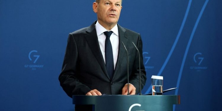 Scholz dhe Putin flasin nëntëdhjetë minuta në telefon. Në fokus  edhe centrali bërthamor i Zhaporizhës