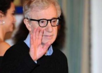 Woody Allen i lë lamtumirën kinemasë për letërsinë: “Wasp 22, do të jetë filmi im i fundit, pastaj do të shkruaj romane”