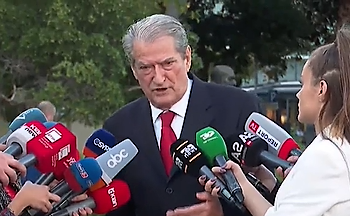 Berisha thirrje shqiptarëve të Kosovës: “Rregjistrohuni, Vuçiç po përpiqet të zvogëlojë artificialisht popullatën shqiptare”