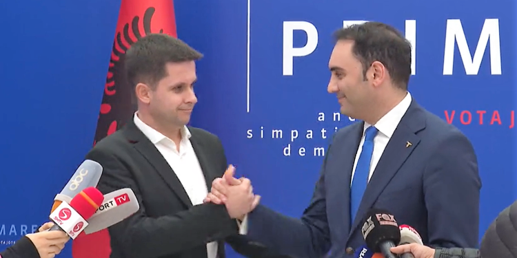 Primaret në PD/ Këlliçi dhe Alimehmeti shtrëngojnë duart përballë Veliajt:   “Do jemi si një trup i vetëm”