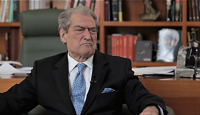 Dita e Samitit/ Berisha paralajmëron protestë madhështore: “Policisë i them zbato ligjin. Nëse e shkel, do përballesh me pasojat”