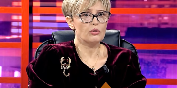 “Trafiku, zhvillimi ekonomik dhe lista e këngëve që mbaj në makinë”, nga Irena Beqiraj